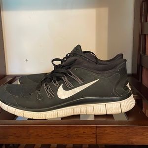 Black + White Nike Sneakers - Size 9.5